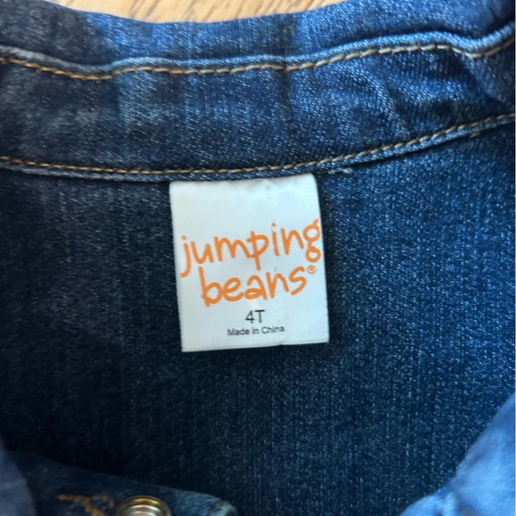 Like new denim jacket size 4T - Picture 3 of 4